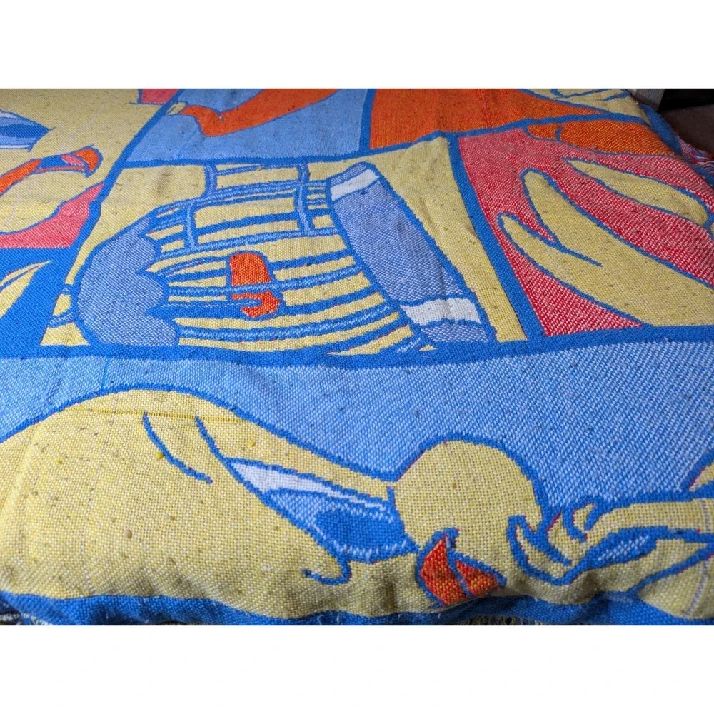 Vintage Looney Tunes Woven Throw Blanket Tapestry 1999 Rare Tweetie Bird 60 X 48